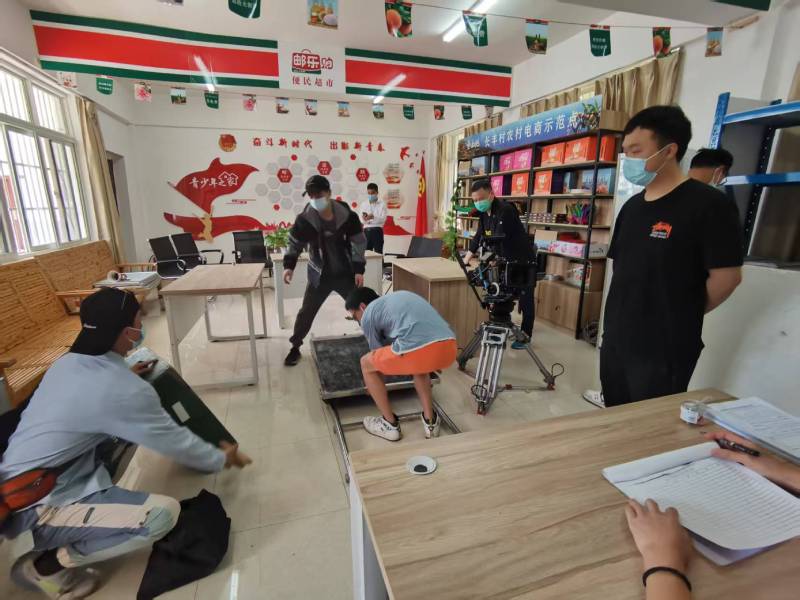 追星女孩心理学分析报告：临颍县广告片拍摄公司揭秘饭圈应援式传播逻辑